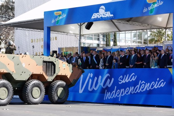 Desfile C&iacute;vico 7 de Setembro